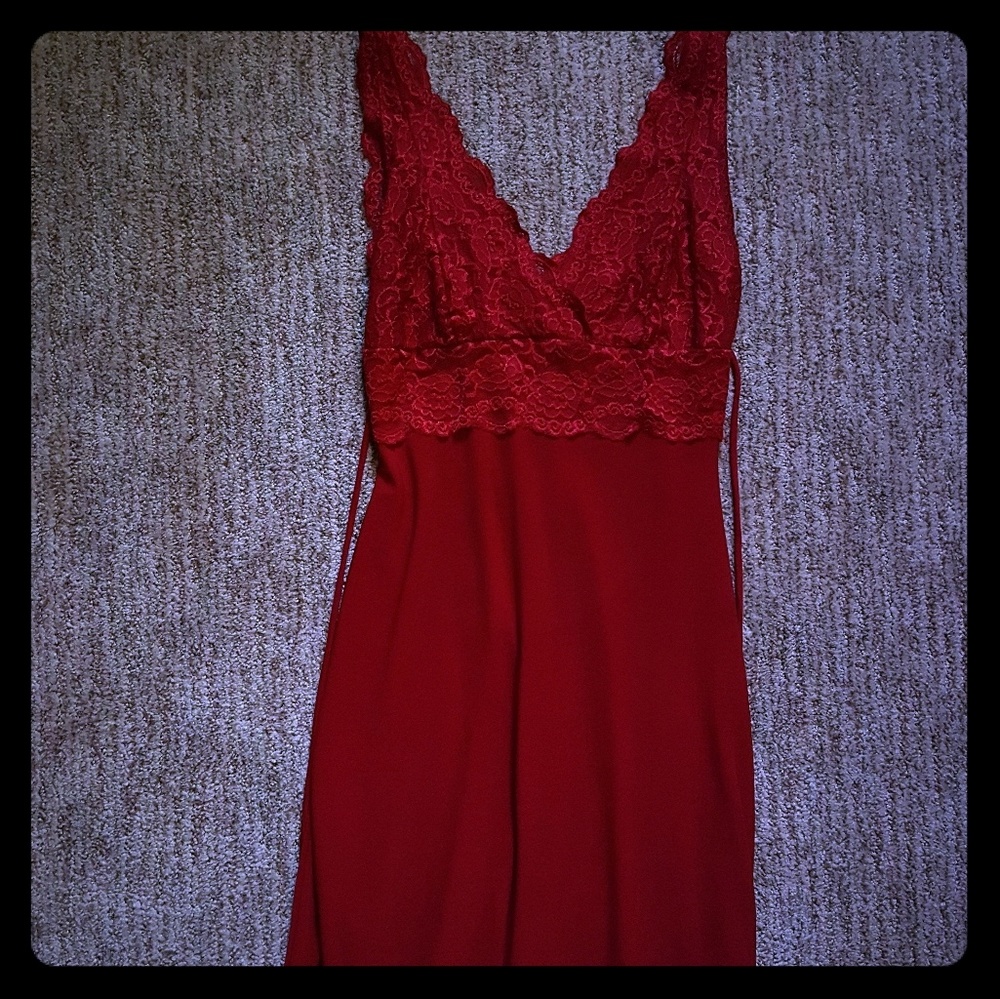 Red lacy dress